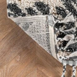 NuLOOM Zuri Shaggy Banded Area Rug 10 NuLOOM Zuri Shaggy Banded Area Rug -Home Decoration GUEST 01a6c211 5f5b 4b0e be62 ddf23aaae4e3