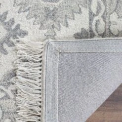 Carolyn Medallion Tufted Area Rug - Safavieh -Home Decoration GUEST 0d956935 04c4 4daa 8011 bab630178b7a