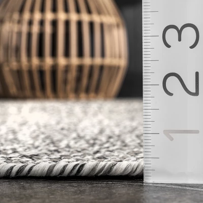 NuLOOM Stacey Textured Modern Geometric Indoor/Outdoor Area Rug 4 NuLOOM Stacey Textured Modern Geometric Indoor/Outdoor Area Rug - Image 2