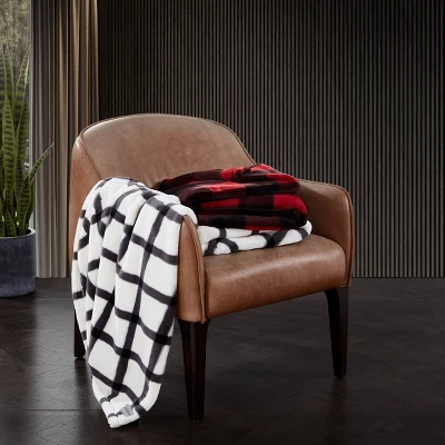 50"x60" Bunkhouse Plaid Reversible Throw Blanket - Eddie Bauer 3 50"x60" Bunkhouse Plaid Reversible Throw Blanket - Eddie Bauer - Image 2