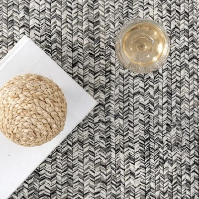 NuLOOM Stacey Textured Modern Geometric Indoor/Outdoor Area Rug 7 NuLOOM Stacey Textured Modern Geometric Indoor/Outdoor Area Rug - Image 5