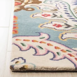 Harvey Medallion Area Rug - Safavieh